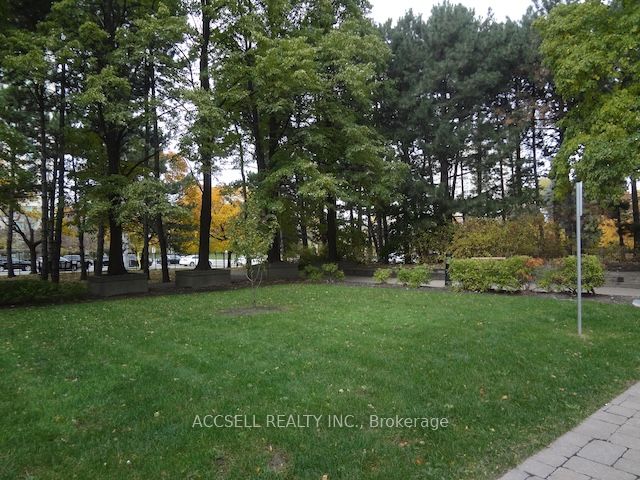 Additional image 2 of 2106-3700 Kaneff Crescent, Mississauga, ON, L5A 4B8