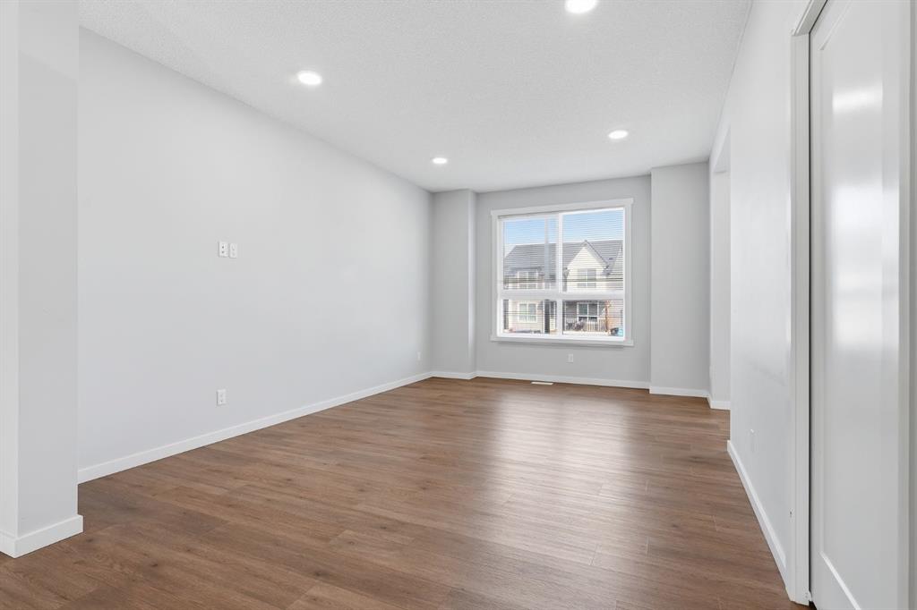 Additional image 3 of 141 Belmont Drive SW, Calgary, AB, T2X4Z7