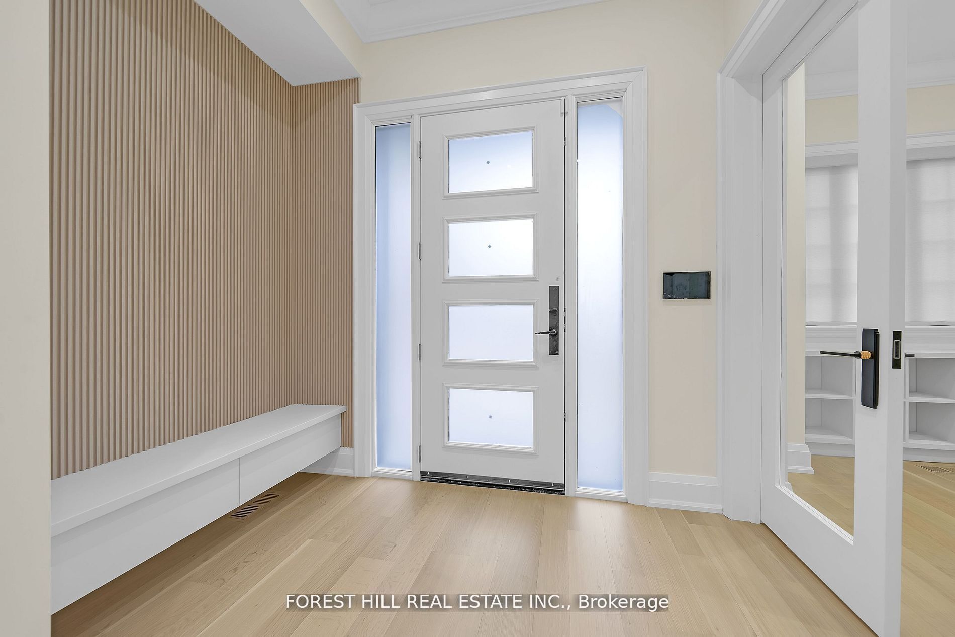 Additional image 3 of 132 Lothian Avenue, Toronto, ON, M8Z 4L4