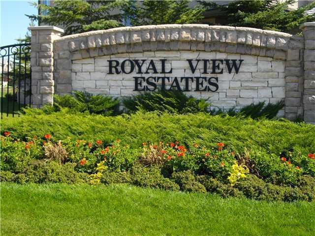 42 Royal Crest Point NW, Calgary, AB, T3G5W5