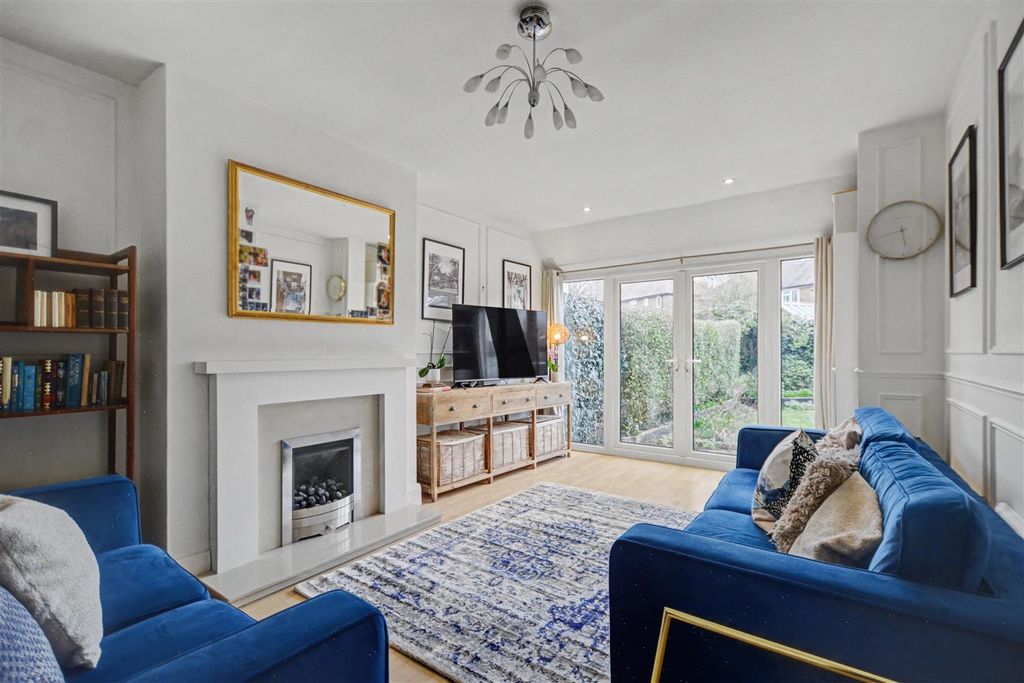 Additional image 2 of 3 bed semi-detached house for saleLarch Crescent, Beeston, Nottingham NG9