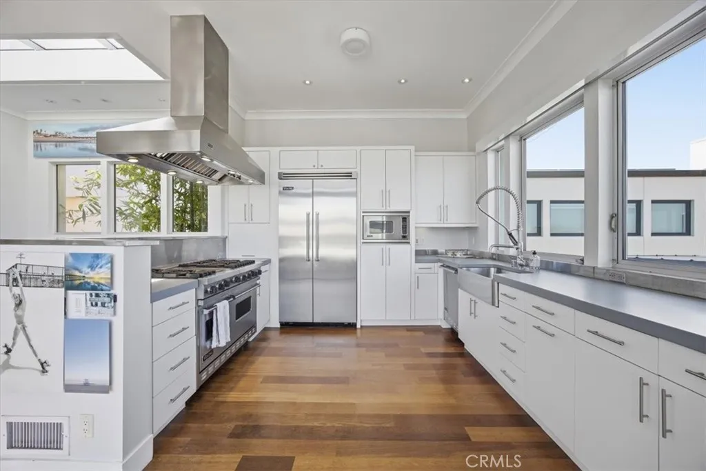 Additional image 44 of 1211 Bayview Dr, Manhattan Beach, CA 90266