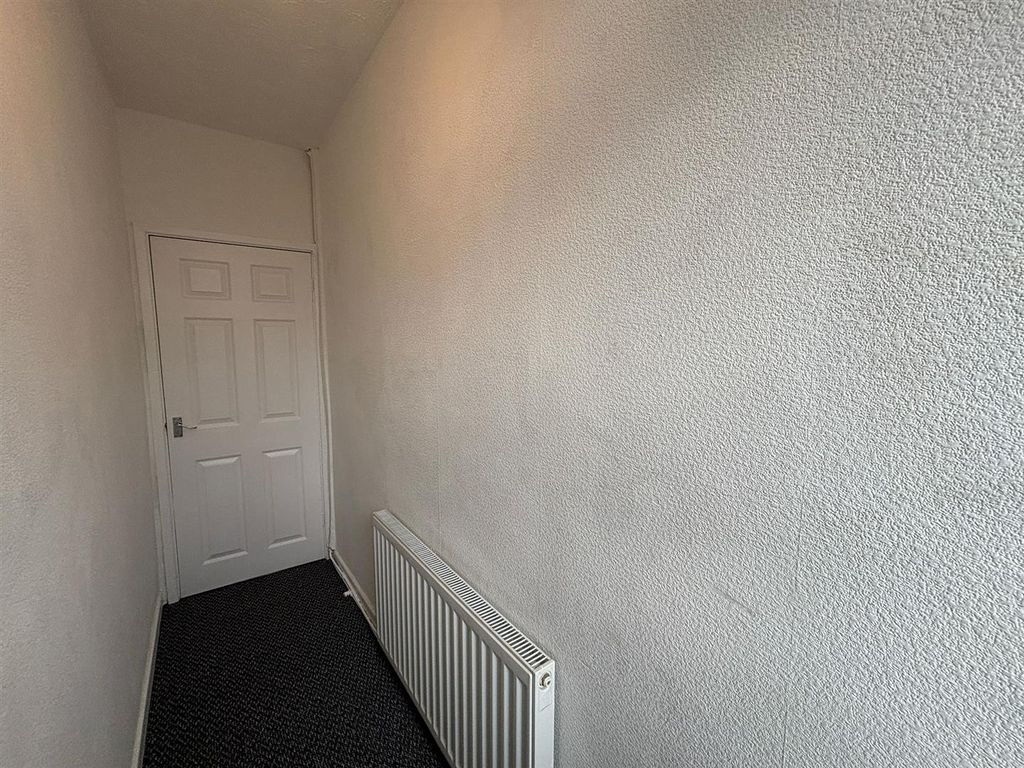 Additional image 2 of 3 bed property to rentBrynonen Terrace, Penydarren, Merthyr Tydfil CF47