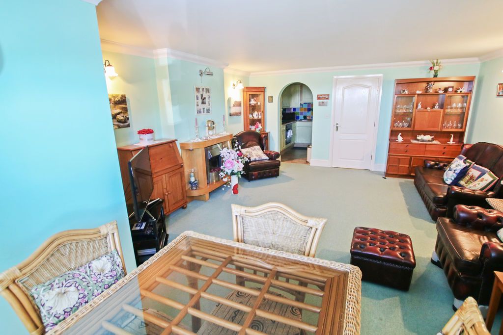 Additional image 11 of 2 bed flat for sale2 Erinville, The Promenade, Port Erin IM9