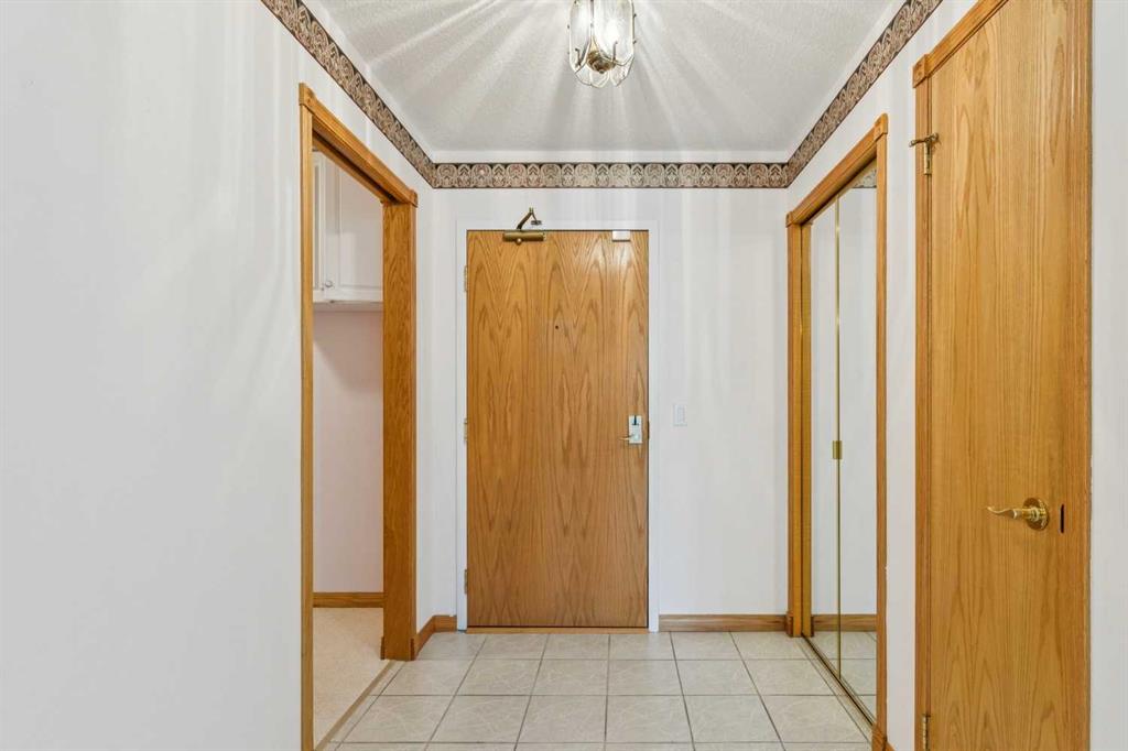 Additional image 2 of 321-6868 Sierra Morena Boulevard SW, Calgary, AB, T3H 3R6