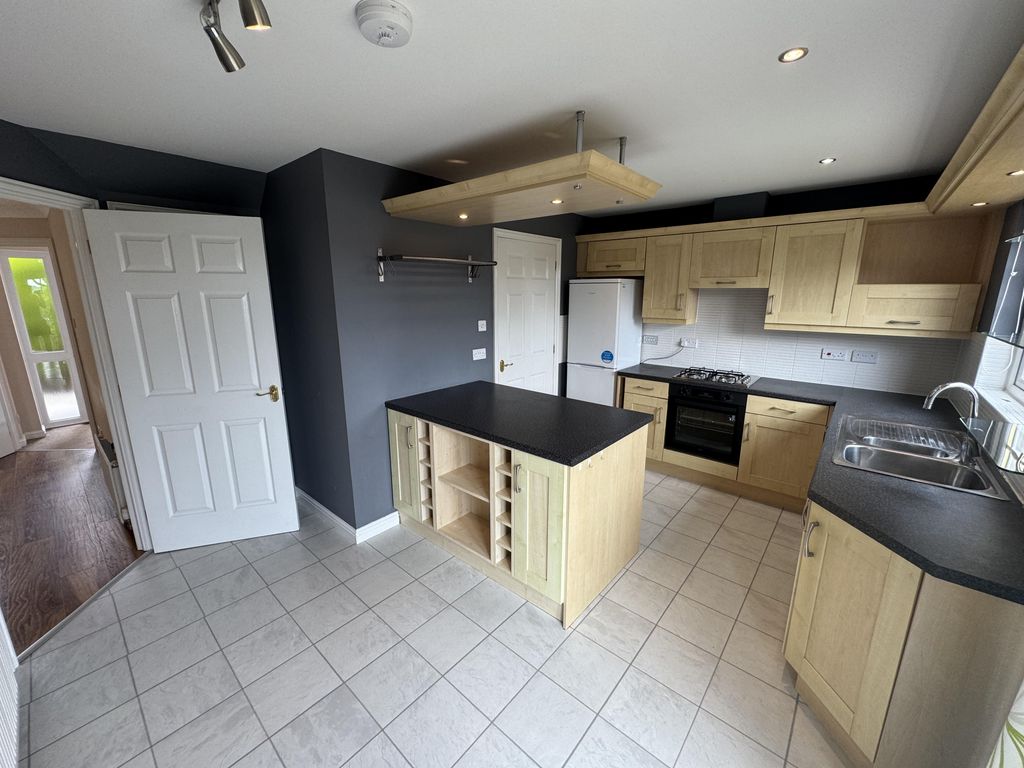 Additional image 12 of 4 bed detached house to rent52 St. Martin Crescent, Dundee DD3