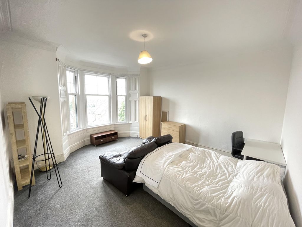 Additional image 6 of 4 bed flat to rent61A 3/R Perth Road, Dundee DD1