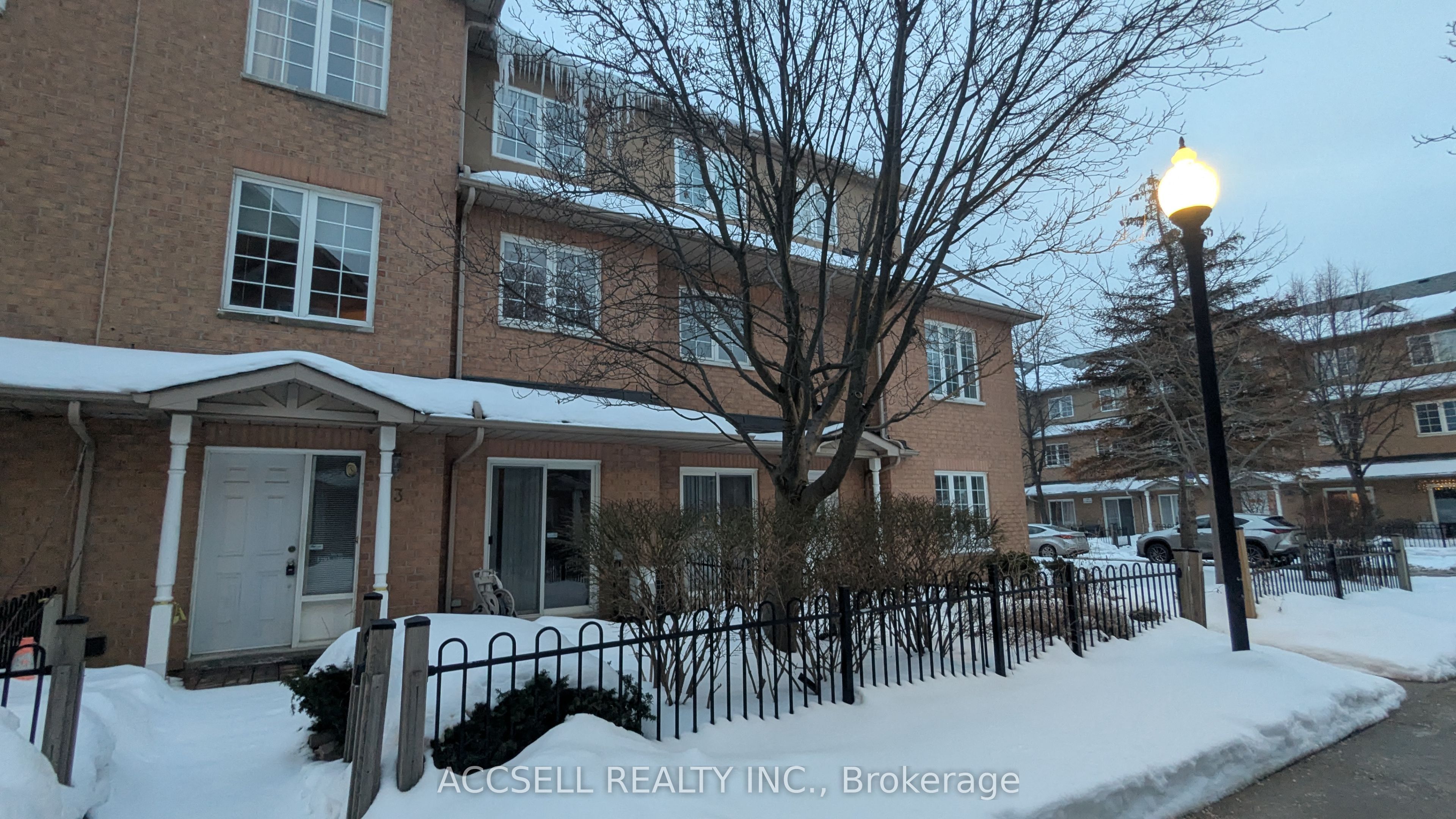Additional image 2 of 13-20 St Moritz Way, Markham, ON, L3R 4G4