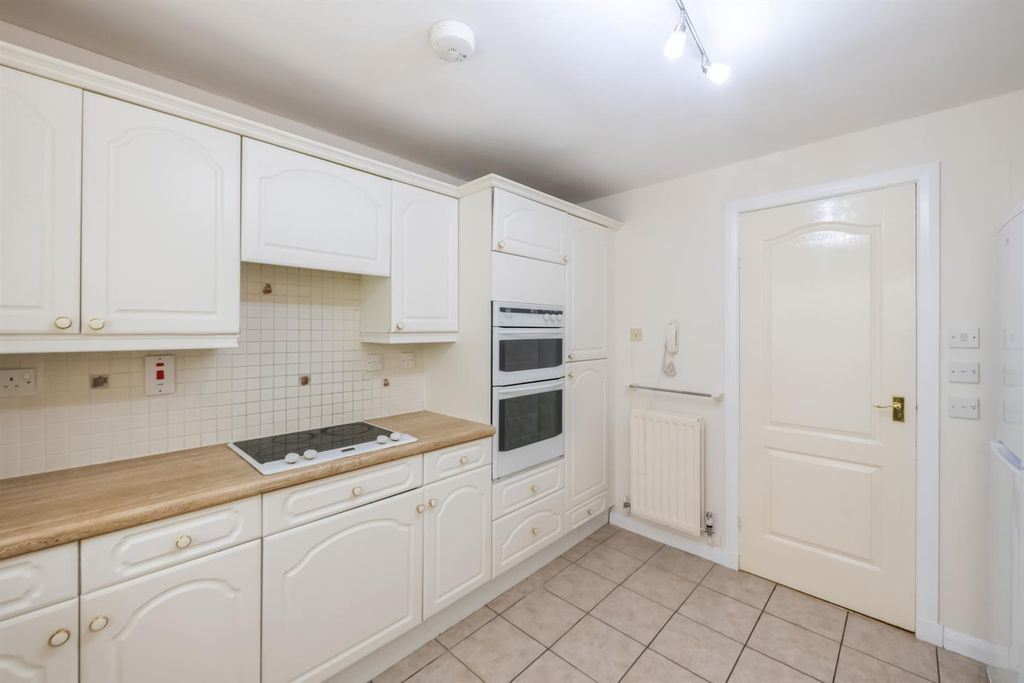 Additional image 6 of 3 bed detached bungalow for sale18 Ashley Avenue, Dollar FK14