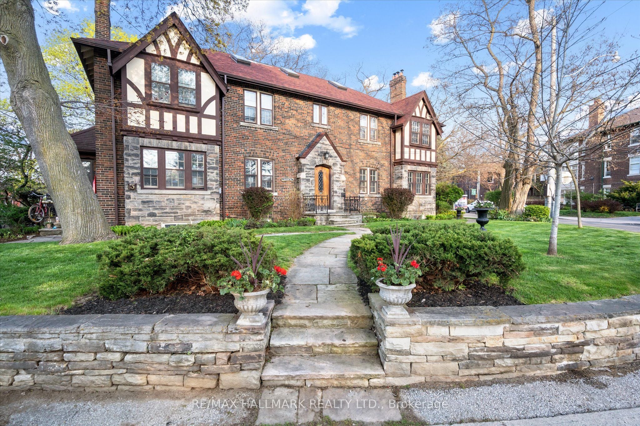 Additional image 3 of 50 Benlamond Avenue, Toronto, ON, M4E 1Y9