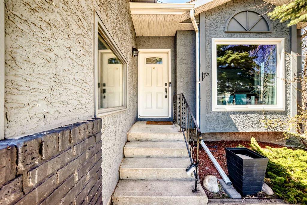 Additional image 3 of 127 Mckerrell Way SE, Calgary, AB, T2Z1R1