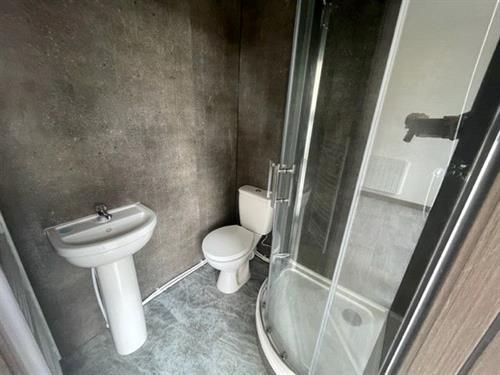 Studio to rentRothesay Road, Luton LU1 photo 5