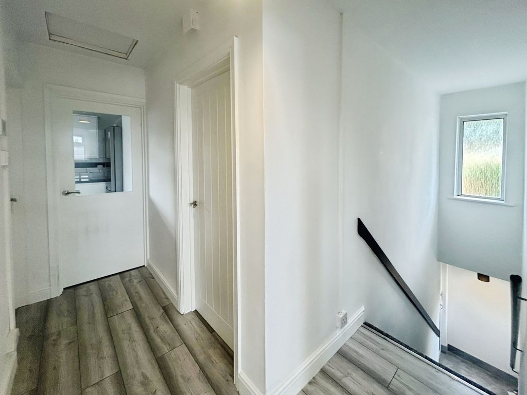 Additional image 10 of 2 bed flat to rentTregelles Road, Neath SA10