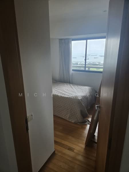18 Marina Boulevard photo 5