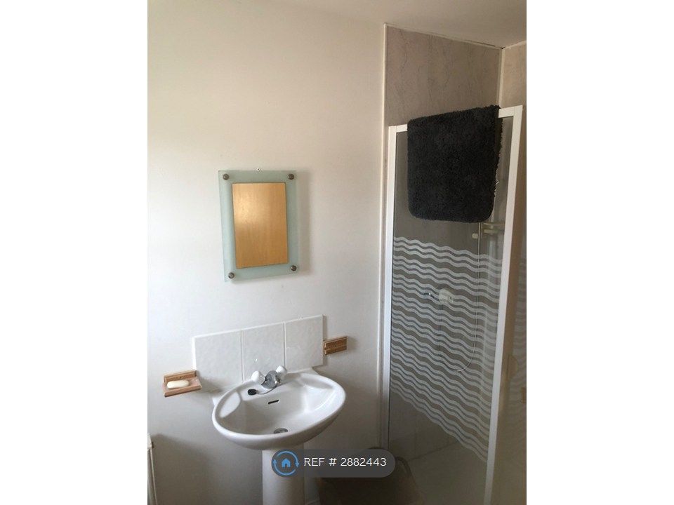 Additional image 12 of 5 bed semi-detached house to rentLarch St, Dundee DD1