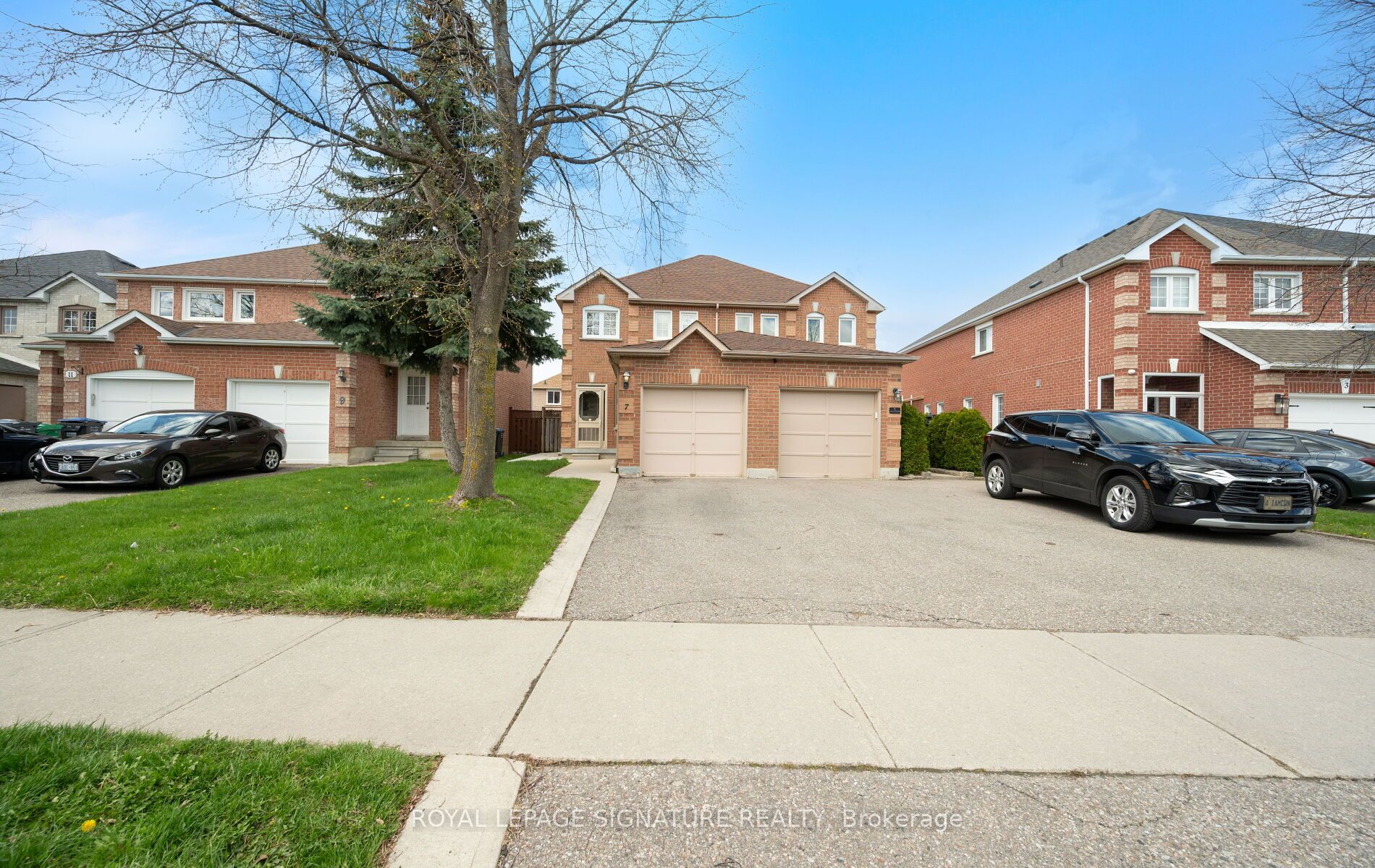 7 Kitto Court, Brampton, ON, L6Y 5A9