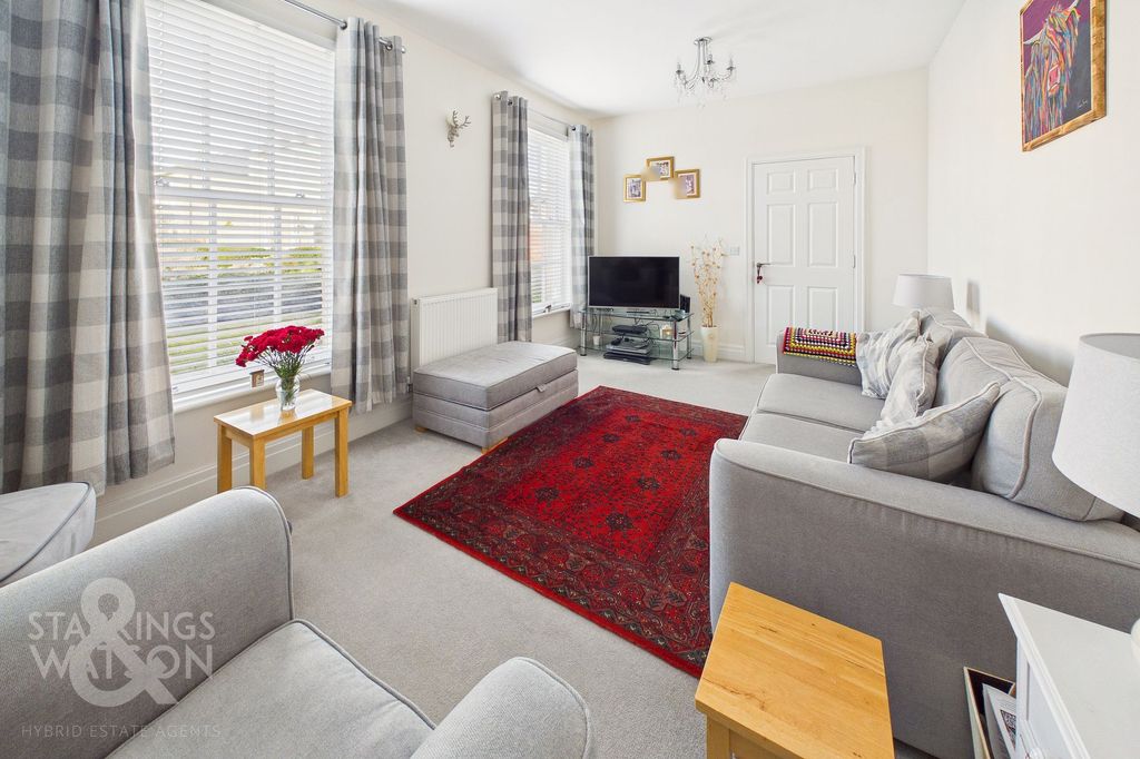 Additional image 4 of 4 bed detached house for saleOak Avenue, Loddon, Norwich NR14