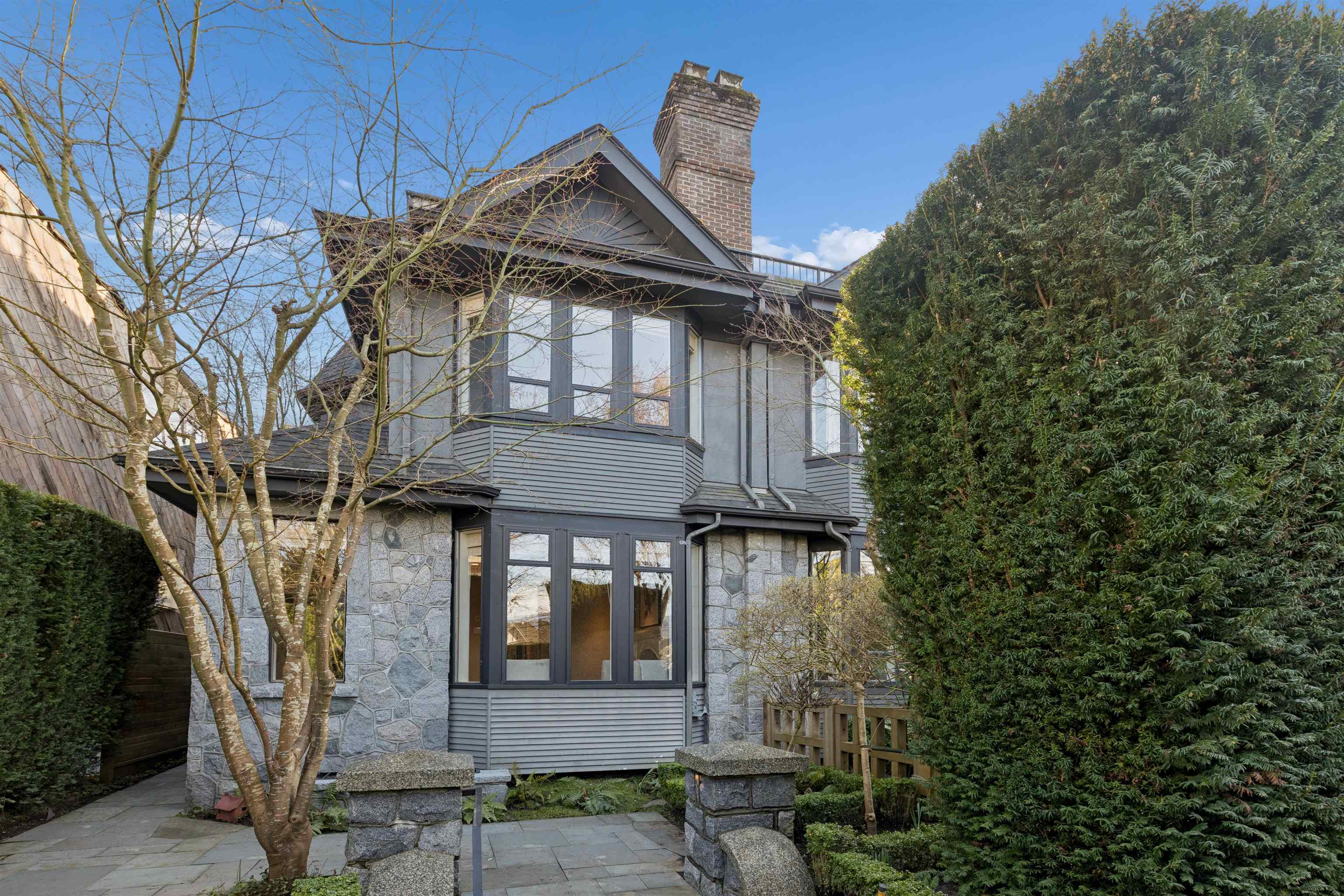 2518 Point Grey Road, Vancouver, BC, V6K 1A3