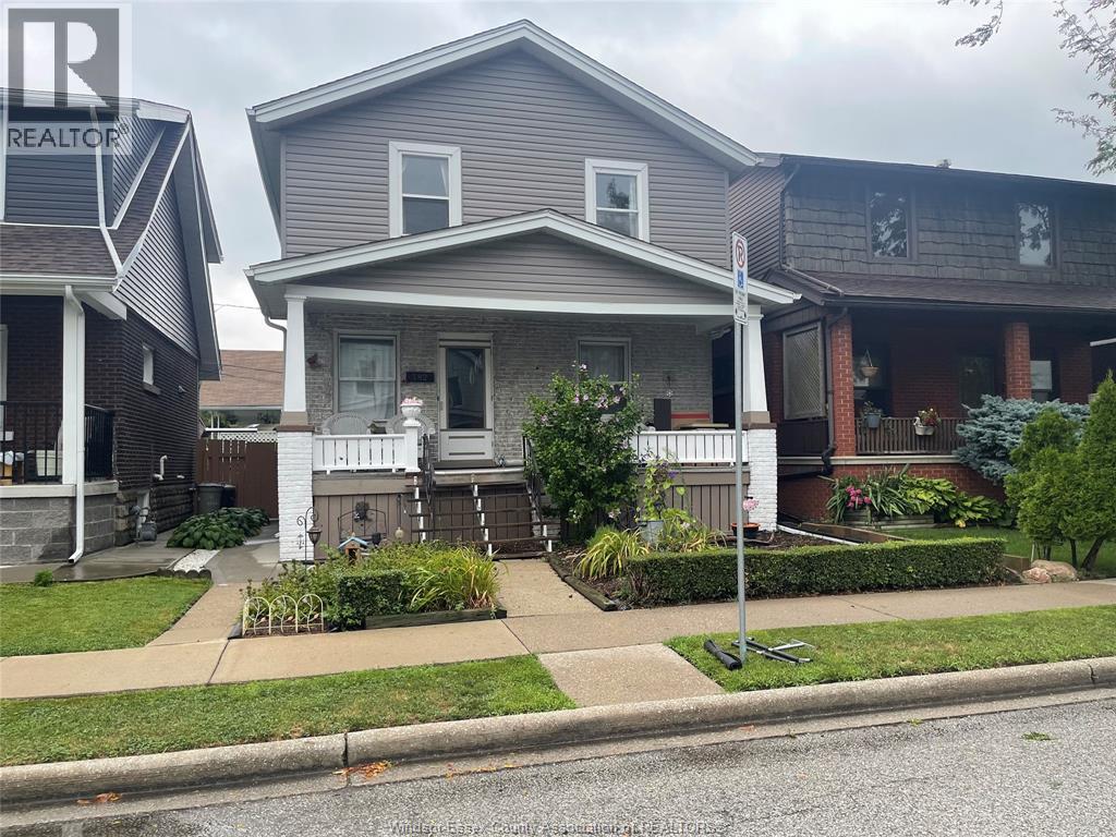 382 Pine Pine, Windsor, ON, N9A6E2
