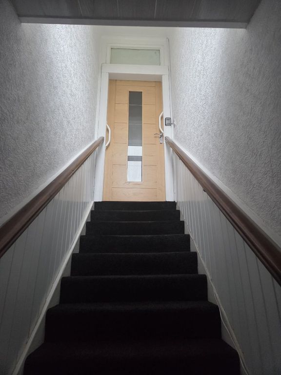 3 bed flat to rentMain Street, Auchinleck KA18