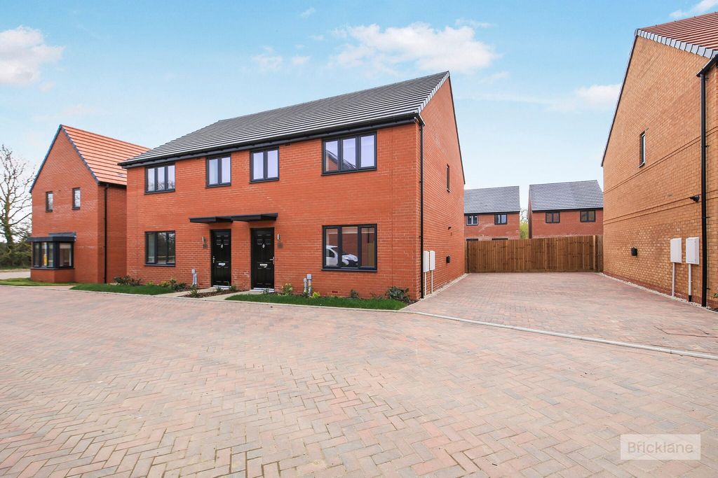 4 bed property to rentStonemason Way, Peterborough PE4