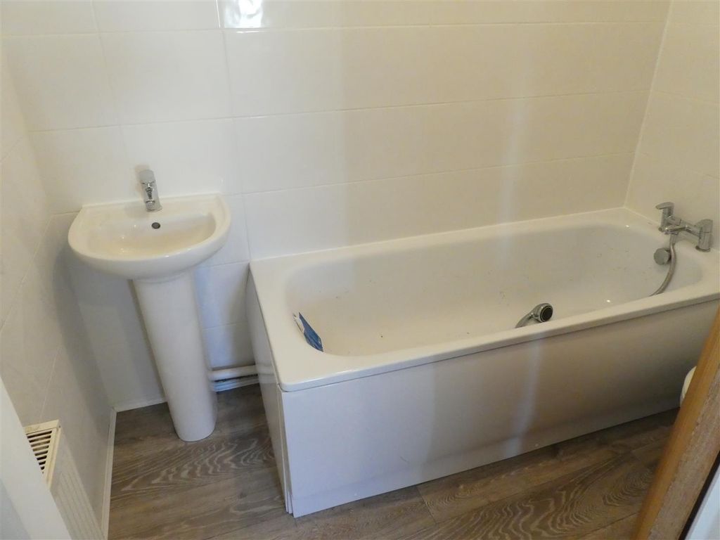 Additional image 6 of 2 bed end terrace house to rentLangley Road, Portsmouth, Hants PO2