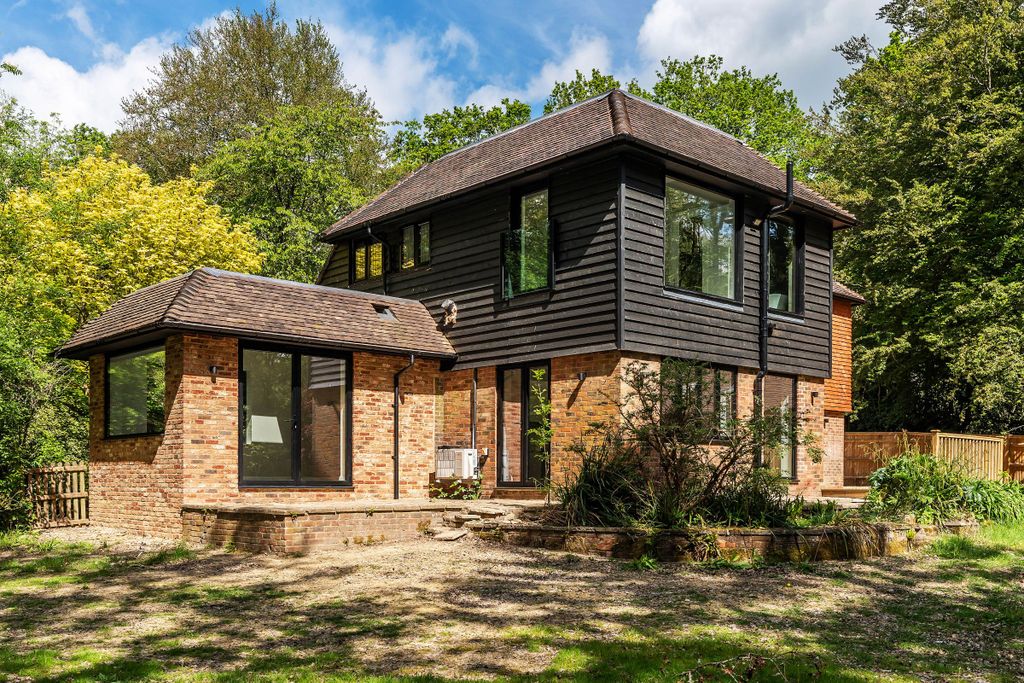 Additional image 47 of 4 bed detached house to rentShovelstrode Lodge, Shovelstrode Lane, East Grinstead RH19