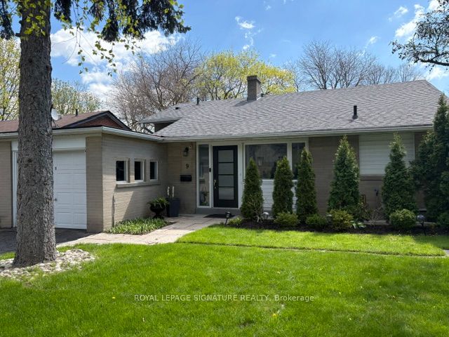 9 Hemford Crescent, Toronto, ON, M3B 2S4