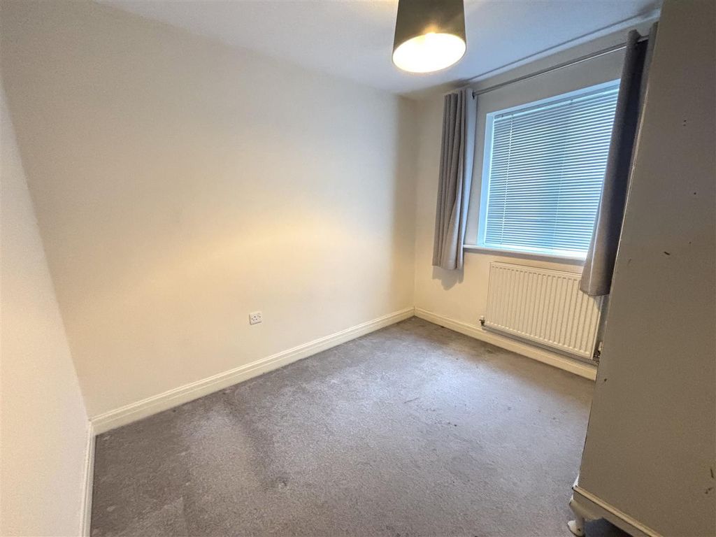 Additional image 3 of 2 bed flat to rentHowty Close, Wilmslow SK9