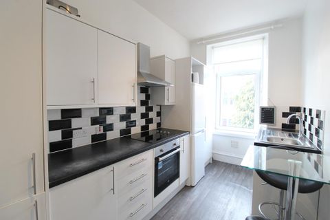 Hartington Road, First Floor Right AB10