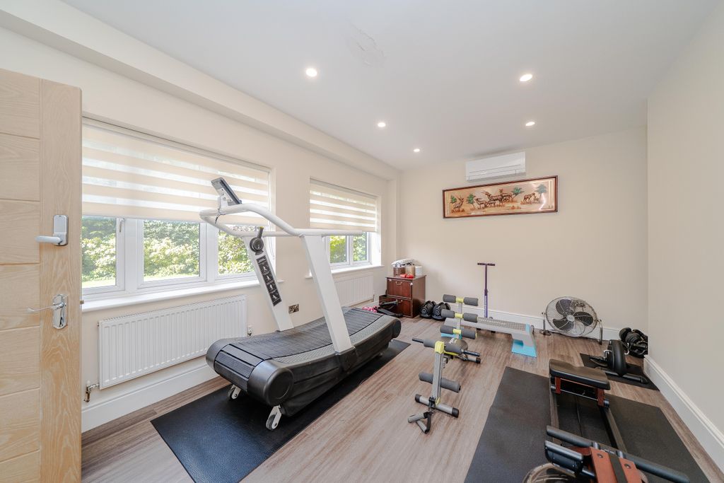 Additional image 21 of 6 bed detached house for saleBarlows Road, Edgbaston B15