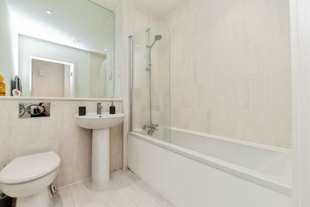 Additional image 11 of 1 bed flat for saleThe Ridgeway, Hertford SG14