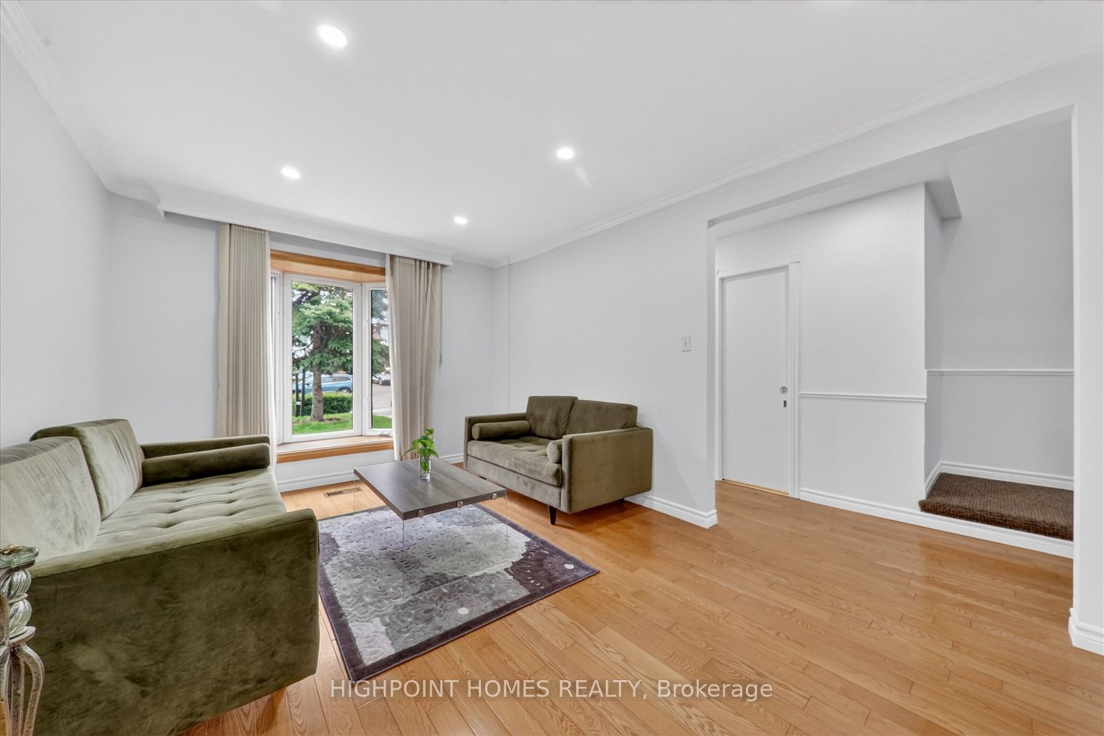 Additional image 4 of 16 Fearn Crescent, Ajax, ON, L1S 5L6
