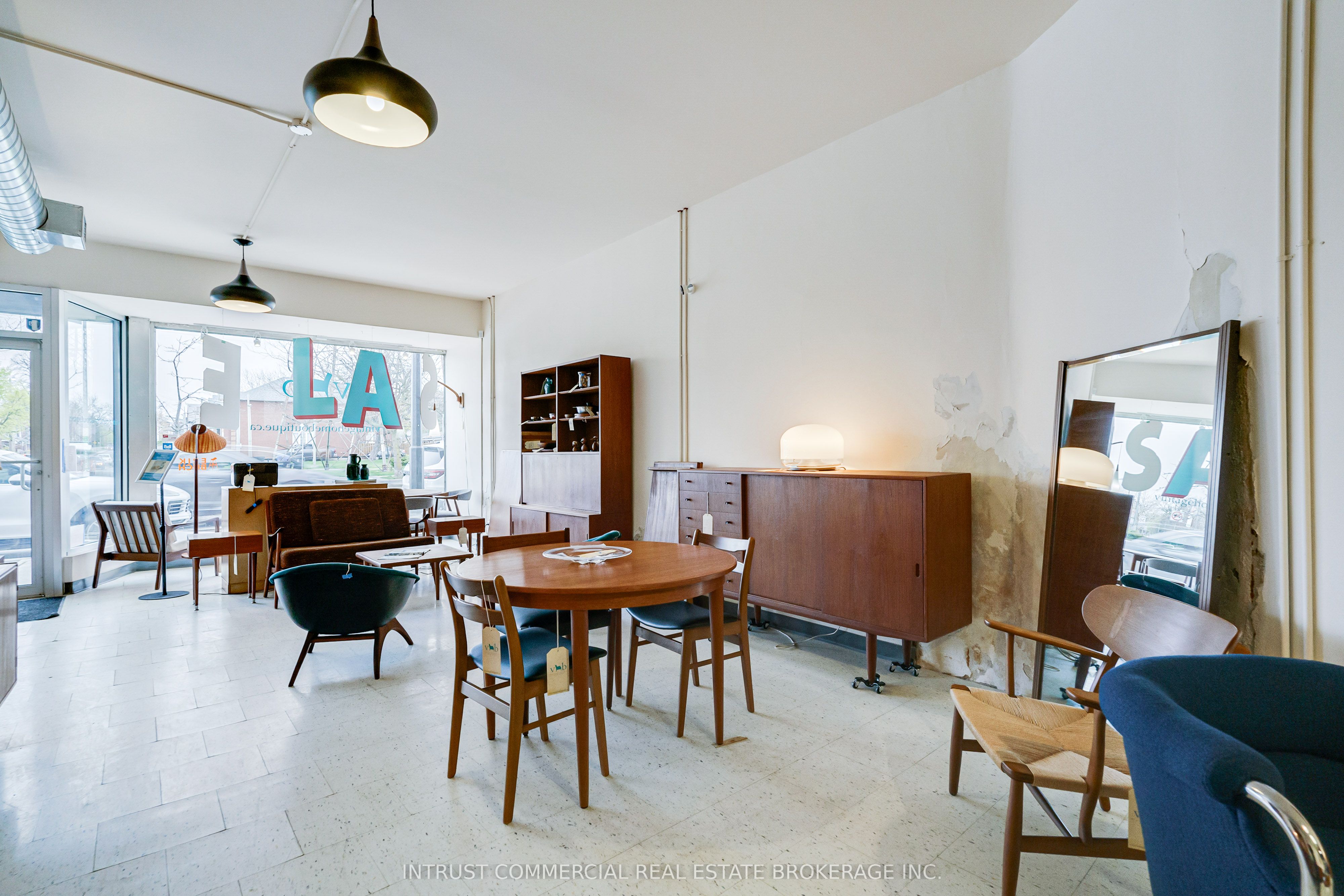 Additional image 6 of 1639 St Clair Avenue W, Toronto, ON, M6N 1H7