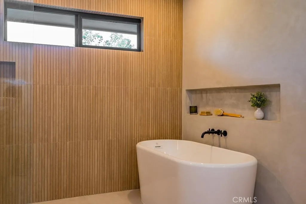 Additional image 115 of 24245 Hatteras St, Woodland Hills, CA 91367