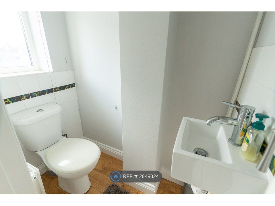 Additional image 11 of 6 bed detached house to rentHuckley Way, Bradley Stoke, Bristol BS32