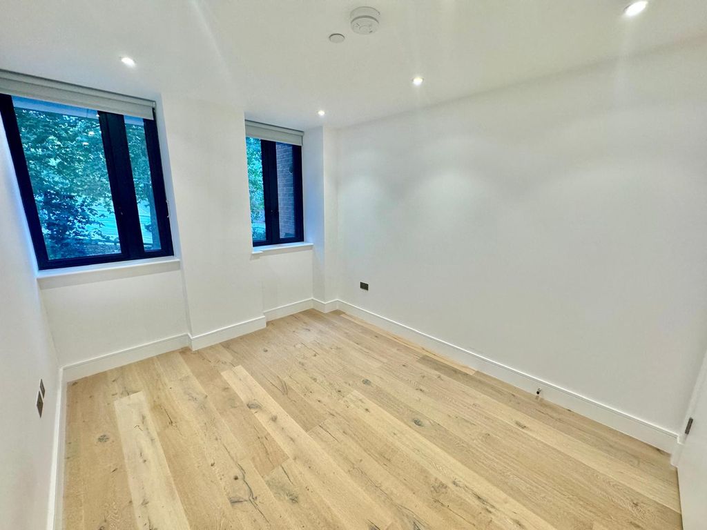 Additional image 11 of 2 bed flat to rent23 Cattle Market Street, Norwich NR1