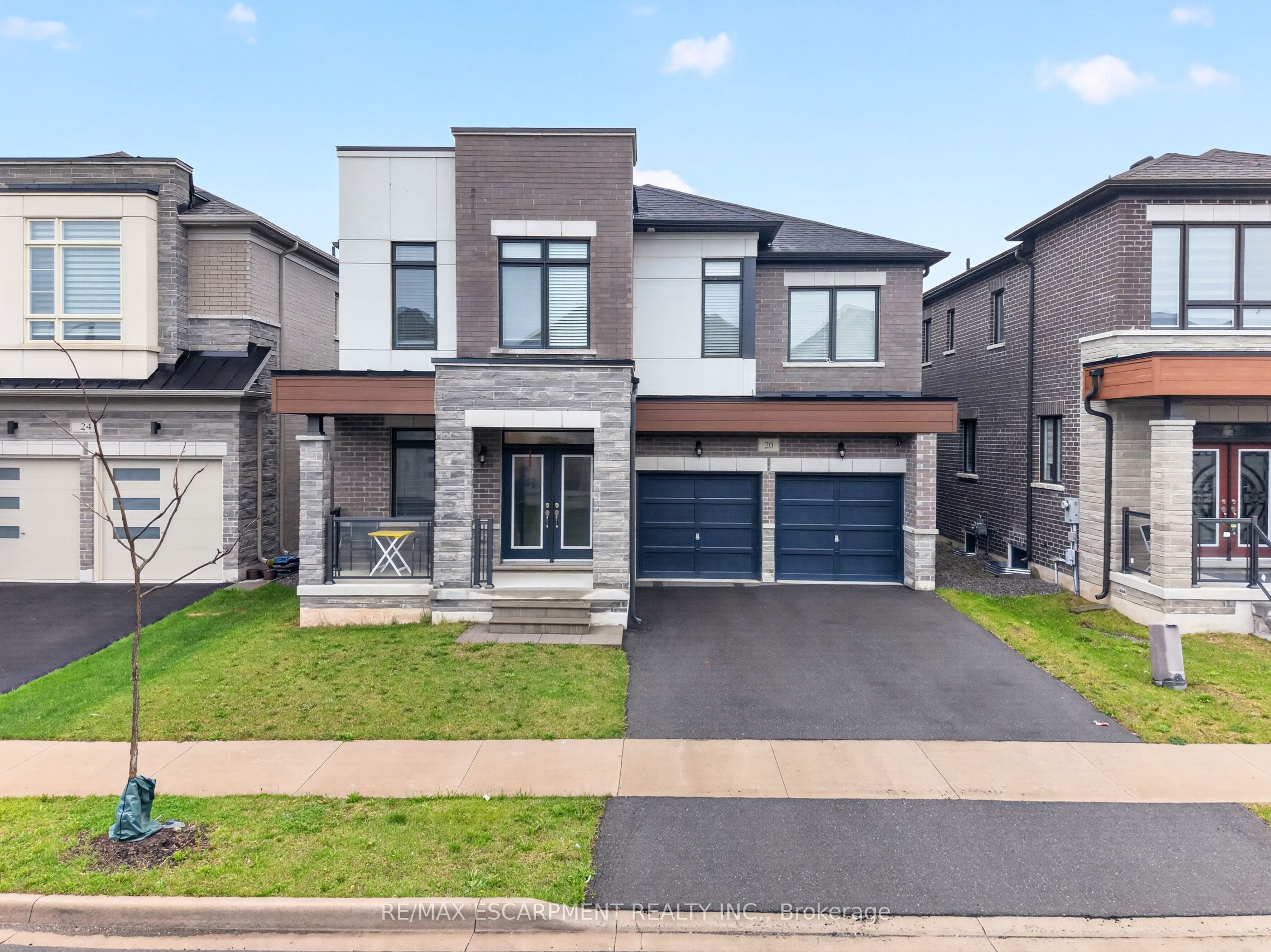 20 Zimmerman Gardens, Hamilton, ON, L8B 1Y9