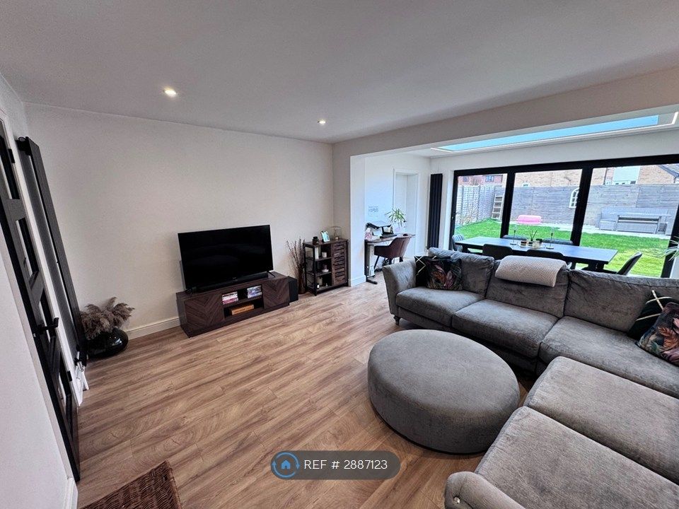 Additional image 4 of 3 bed semi-detached house to rentFokerham Road, Thatcham RG19