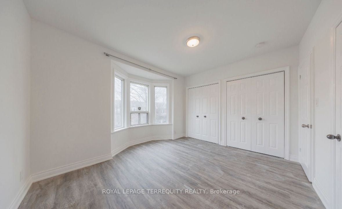 Additional image 2 of Upper-185 Laughton Avenue, Toronto, ON, M6N 2X6