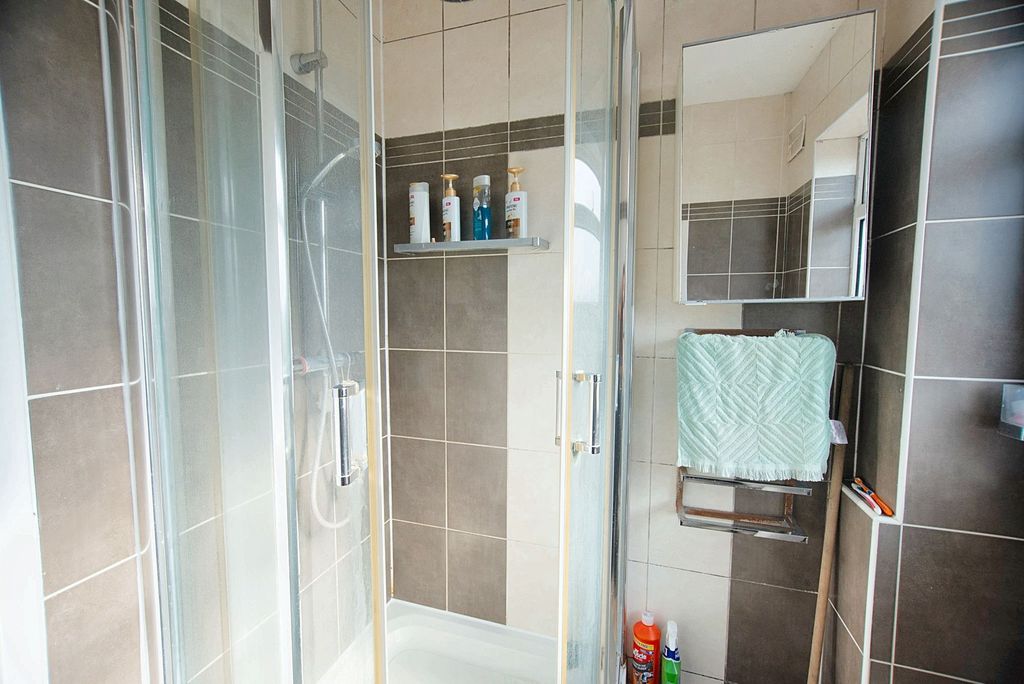 Additional image 13 of 2 bed flat for saleKing Street, Cottingham HU16