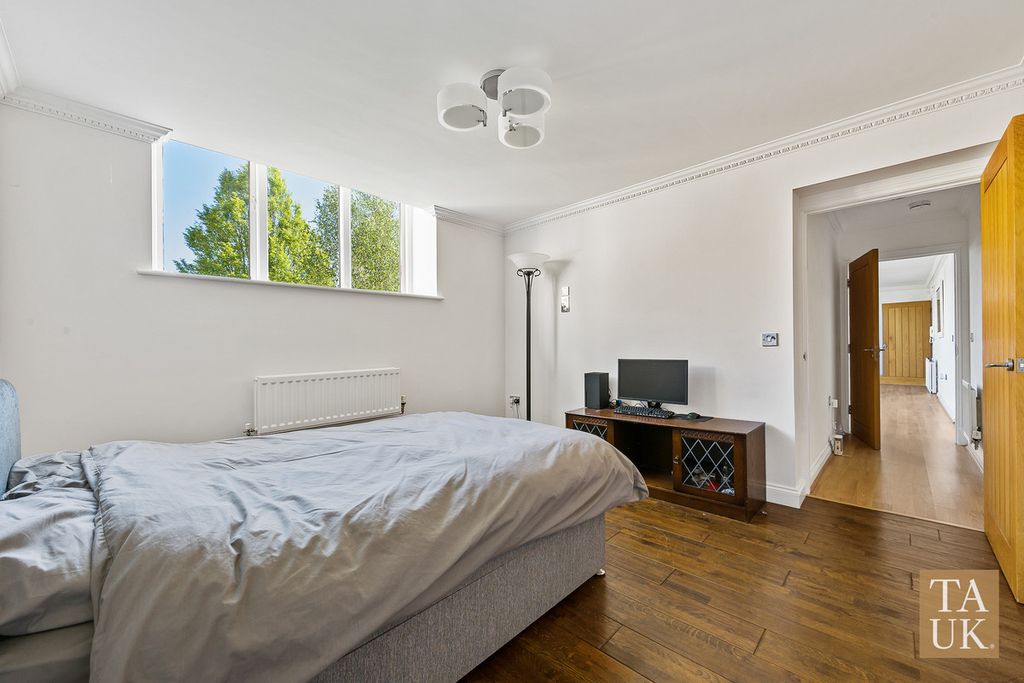 Additional image 21 of 3 bed flat for saleGrammar School Court, Ormskirk L39