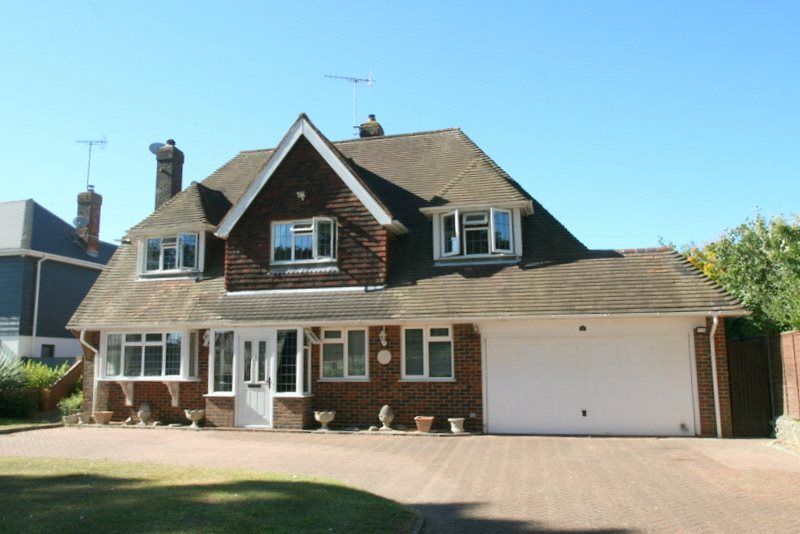 4 bed detached house to rentEast Drive, Angmering, West Sussex BN16