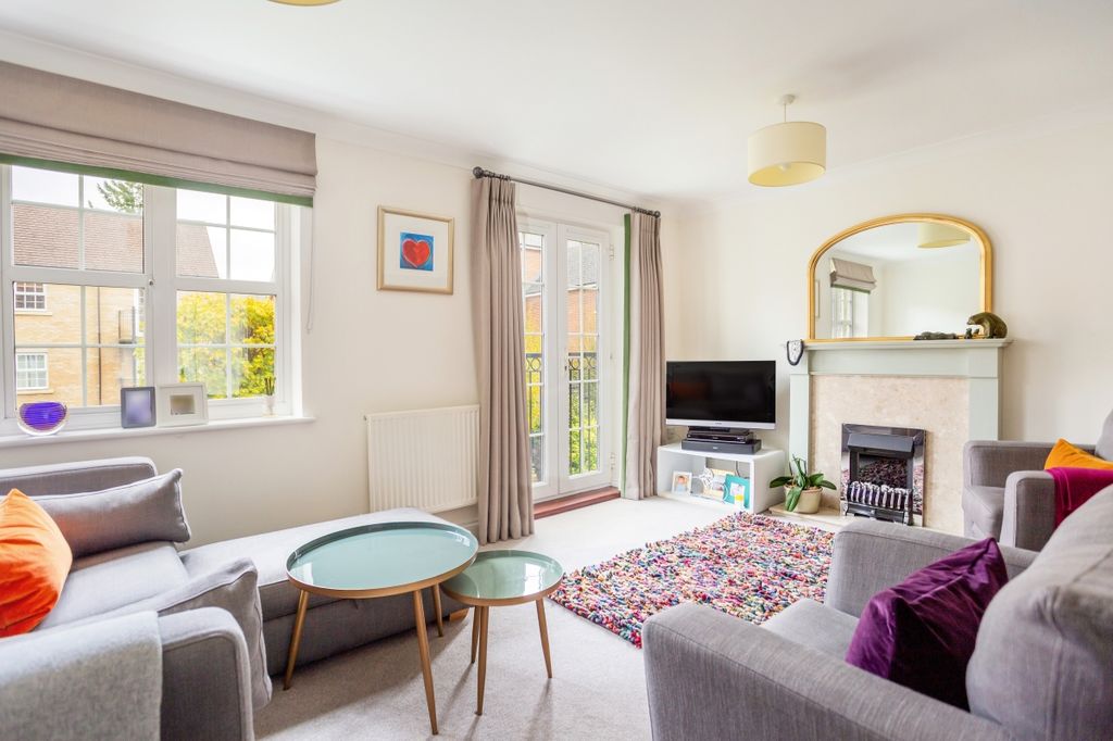 Additional image 2 of 4 bed end terrace house to rentOld College Road, Newbury RG14
