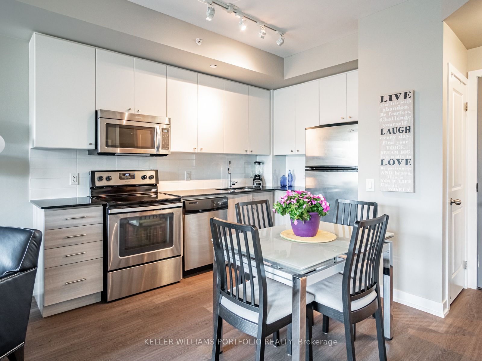 Additional image 6 of 405-8 Fieldway Road, Toronto, ON, M8Z 0C3