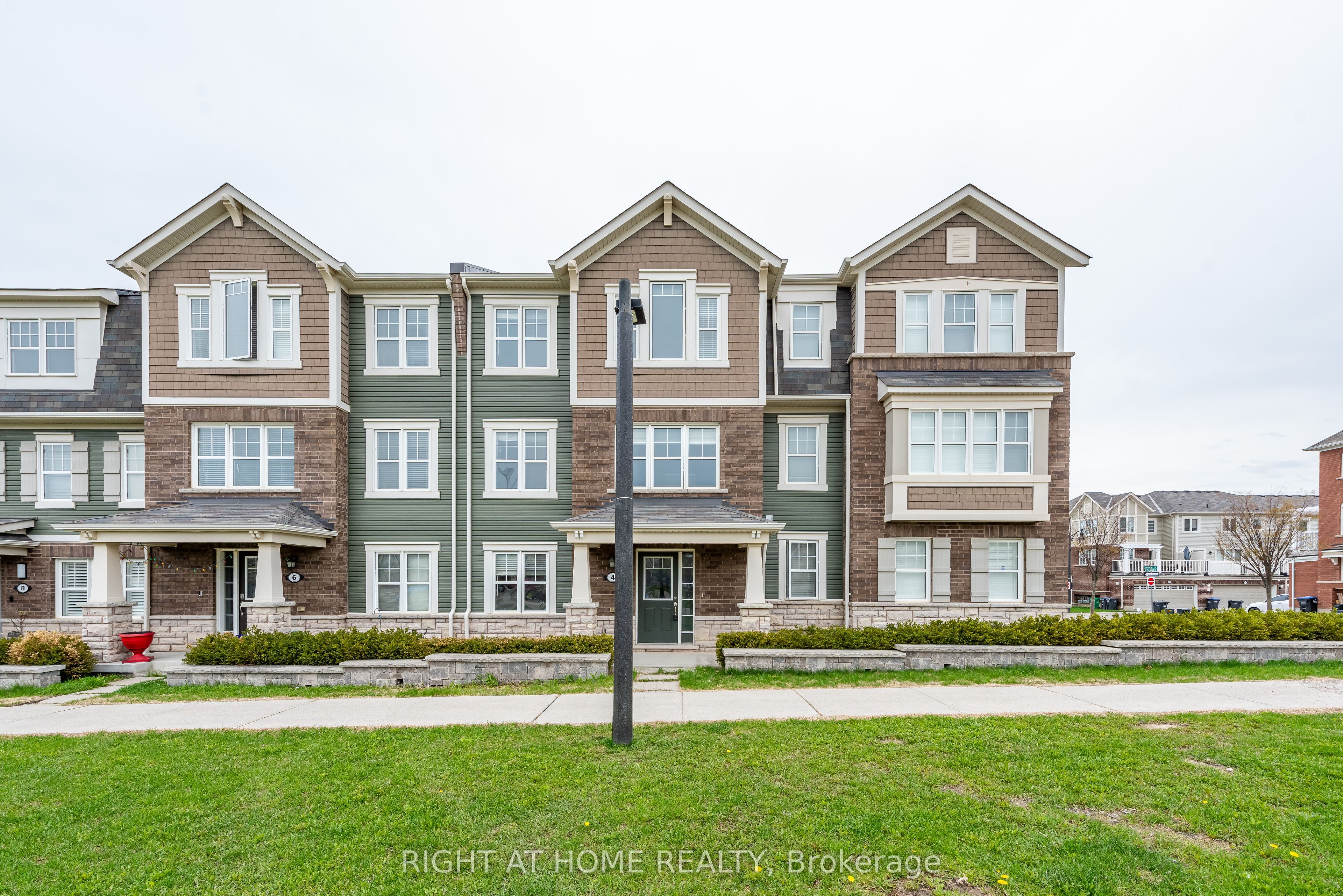 .-4 Hafia Street, Brampton, ON, L7A 0A8 photo 2