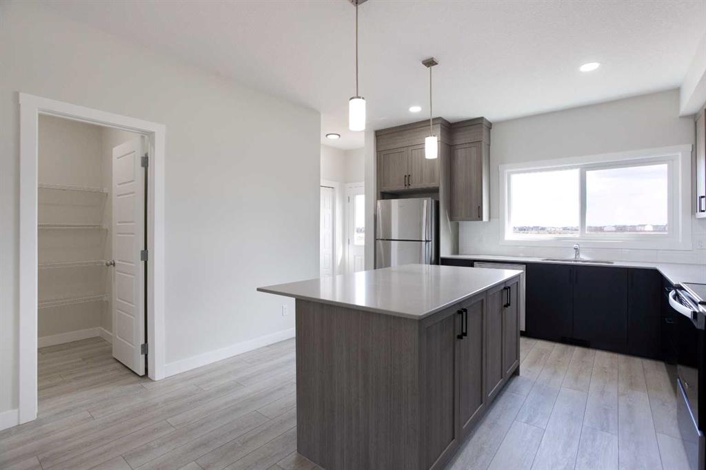 Additional image 6 of 313 Cobblestone Gate SW, Airdrie, AB, T4B 5W4