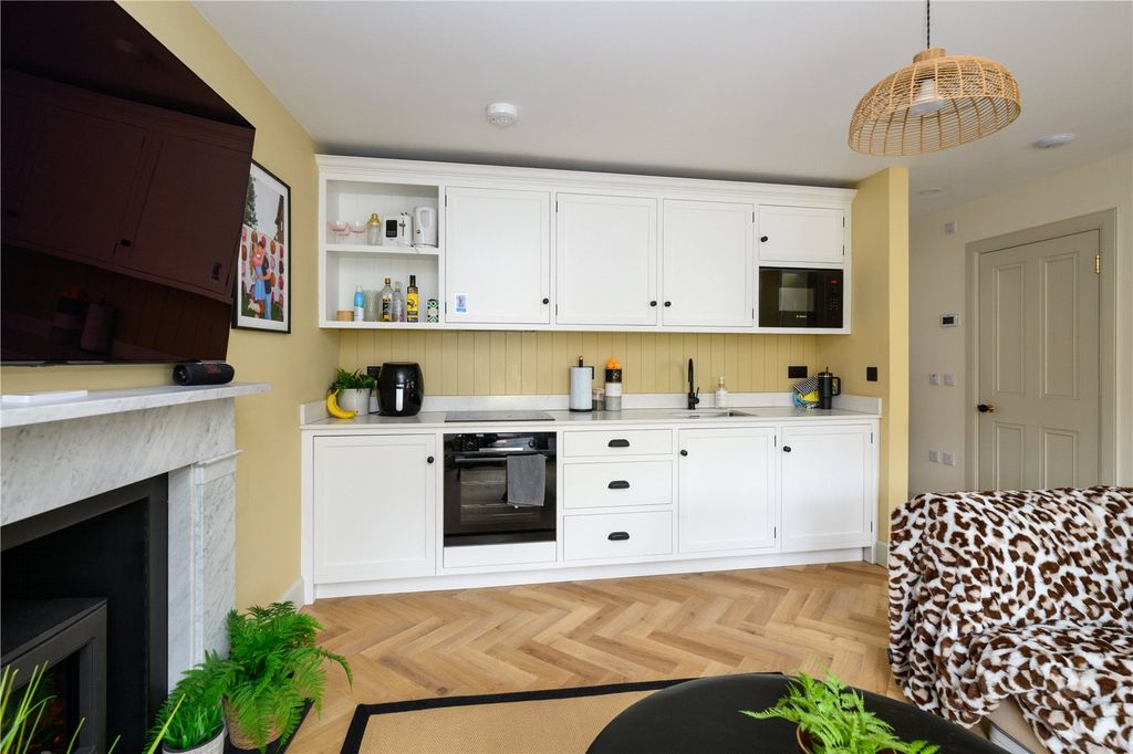 Additional image 4 of 2 bed flat for saleCity Road, St. Andrews, Fife KY16