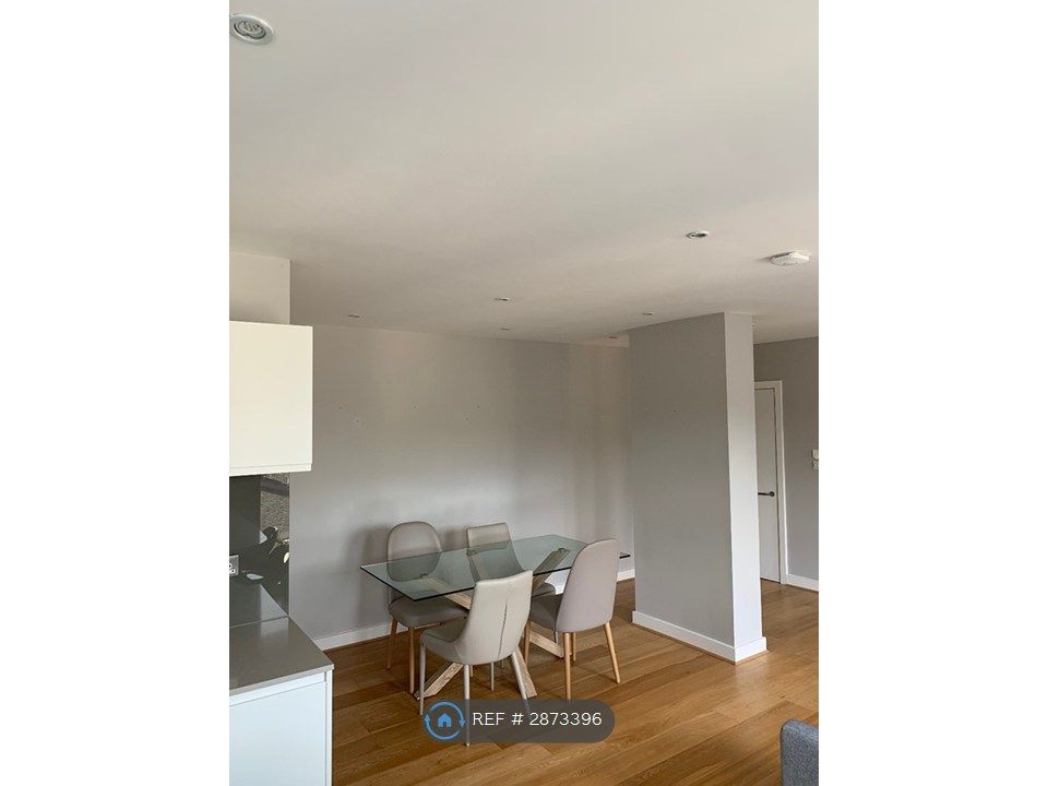 2 bed flat to rentKingfisher Way, Cambridge CB2 photo 5