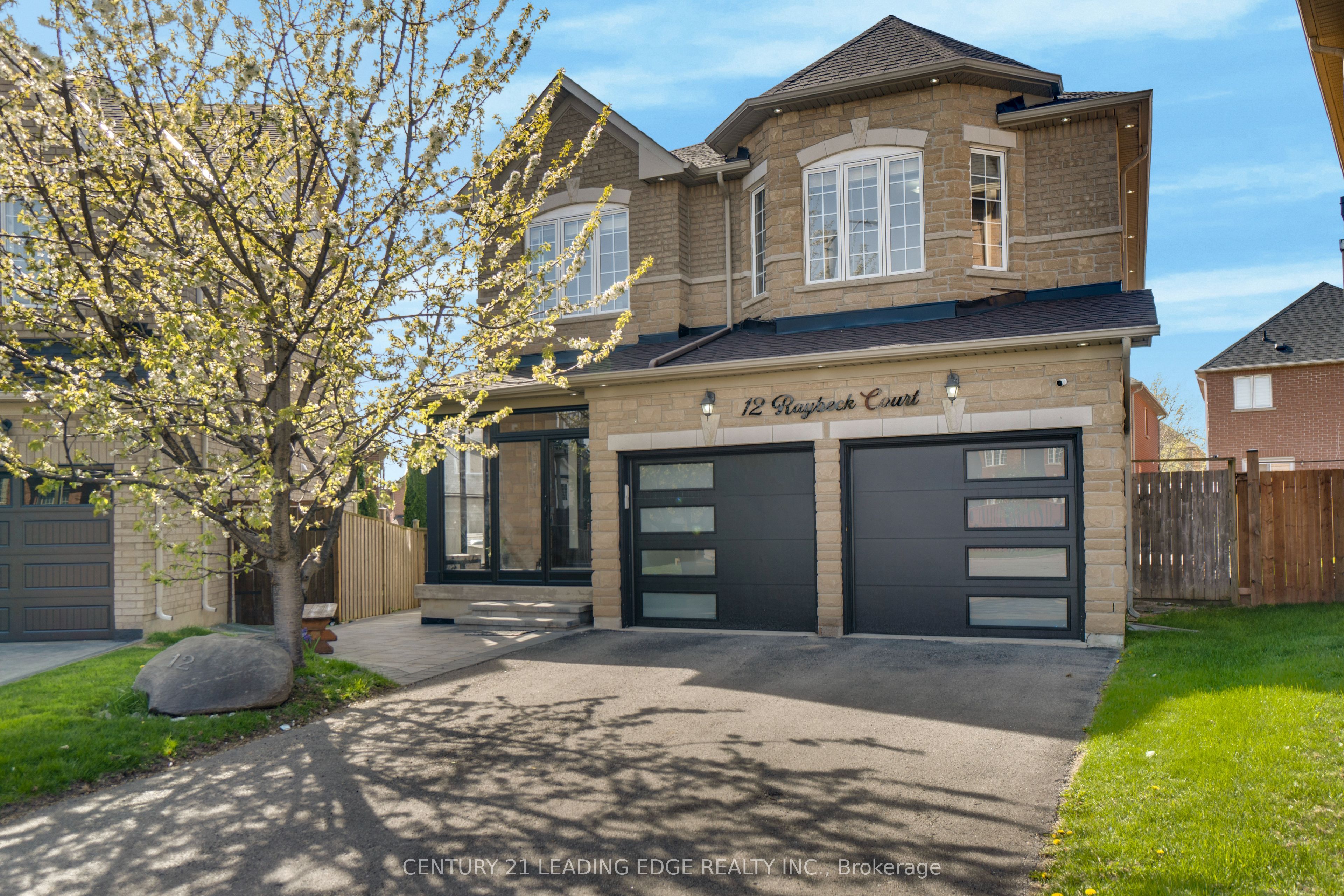 12 Raybeck Court, Brampton, ON, L6Y 0K1